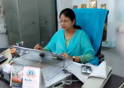 Après avoir augmenté par inadvertance la charge de travail des médecins, le CTCISH renforce les capacités des autres membres du personnel de l'établissement