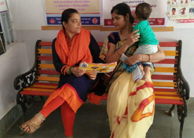 नई परिवार नियोजन चैंपियन विश्वसनीय जानकारी और परामर्श के साथ इंदौर, भारत में मिथकों को संबोधित