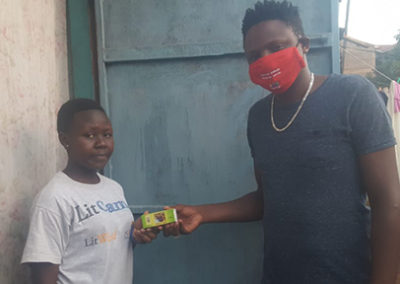 Un défenseur de la jeunesse kenyane voit un plus grand besoin d'informations et de services de l'AYSRH pendant la COVID-19