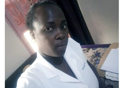 कावेम्पे, युगांडा में LARCs प्रदान करने के लिए प्रदाता क्षमता और आत्मविश्वास को मजबूत करना