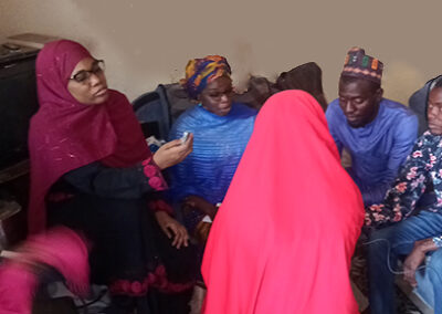 نائجیریا کی ریاست گومبے میں سوشل موبلائزرز نے شادی شدہ جوڑے کو خاندانی منصوبہ بندی کے فوائد دریافت کرنے میں مدد کی