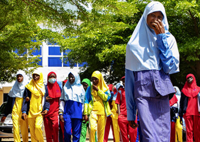 نیا مضمون نائجیریا کی چار ریاستوں میں نوعمر وں اور نوجوانوں کے دوستانہ صحت کی خدمات کے معیار کو بہتر بنانے پر غور کرتا ہے