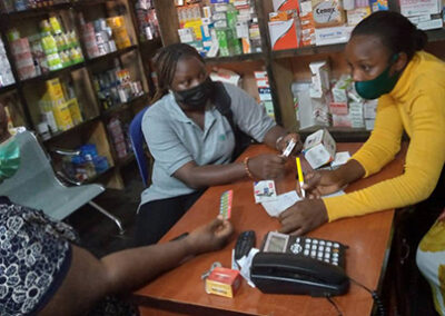 نئے جریدے کا مضمون نائجیریا میں پی پی ایم وی اور پی ایچ سی شراکت داری کو نوجوان مانع حمل خدمات میں اضافہ دکھاتا ہے