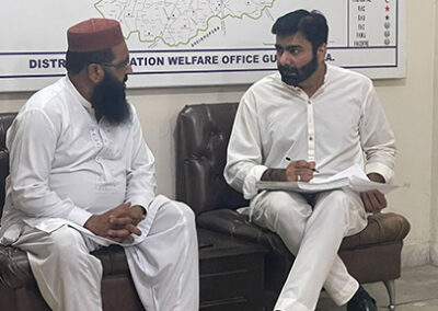 पाकिस्तान के धार्मिक विद्वान सूचित विकल्प सुनिश्चित करने और कल्याण को बढ़ाने के लिए परिवार नियोजन को बढ़ावा देते हैं