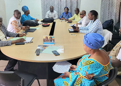 پائیدار اثرات کے ساتھ مقامی قیادت: TCI فرانکوفون مغربی افریقہ میں خاندانی منصوبہ بندی کے پروگراموں کو تبدیل کرنے میں مدد کرتا ہے۔