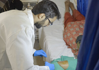 TCI promeut des services de planification familiale plus inclusifs à Karachi West en formant des prestataires de services masculins