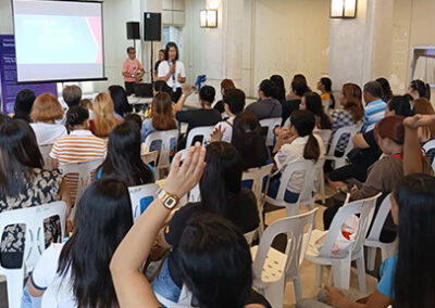 Les programmes de bien-être sur le lieu de travail de Bacolod élargissent l'accès à la planification familiale, responsabilisent les employés et renforcent la santé communautaire