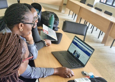 La boîte à outils MNCH de la TCI renforce les compétences et la confiance des prestataires de soins de santé kényans grâce à une formation pratique et fondée sur des données probantes