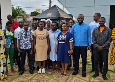 कोचिंग और प्रतिबद्धता के साथ, फ्रांसीसी-भाषी पश्चिम अफ्रीका के शहर परिवार नियोजन लाभ को बनाए रखने के लिए आगे आ रहे हैं