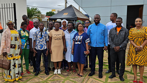 کوچنگ اور عزم کے ساتھ، فرانکوفون مغربی افریقہ کے شہر خاندانی منصوبہ بندی کے فوائد کو برقرار رکھنے کے لیے قدم بڑھاتے ہیں