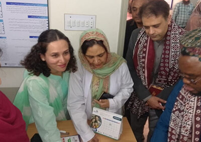 उदाहरण प्रस्तुत करके नेतृत्व करना: कैसे TCI विश्वविद्यालय कोरंगी जिले में परिवार नियोजन शिक्षा को बढ़ावा दे रहा है