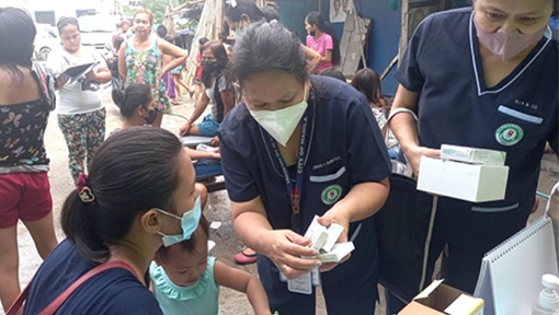 नीतिगत पक्षाघात से प्रगति तक: मनीला ने परिवार नियोजन और युवा स्वास्थ्य सेवाओं का पुनर्निर्माण कैसे किया TCI