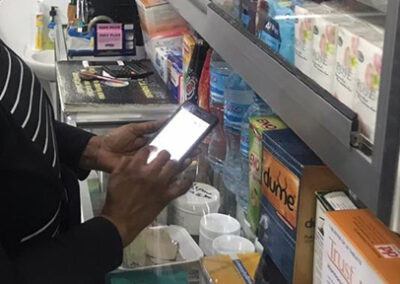 प्रगति के लिए साझेदारी: मोम्बासा की फ़ार्मेसियाँ कैसे परिवार नियोजन को बढ़ावा दे रही हैं